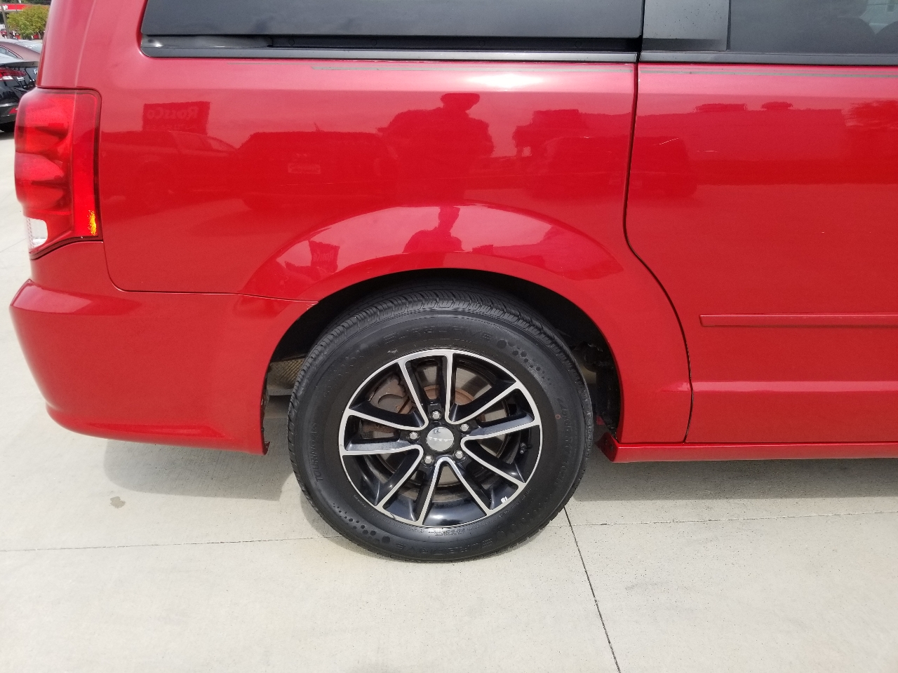 2016 Dodge Grand Caravan R/T photo 10