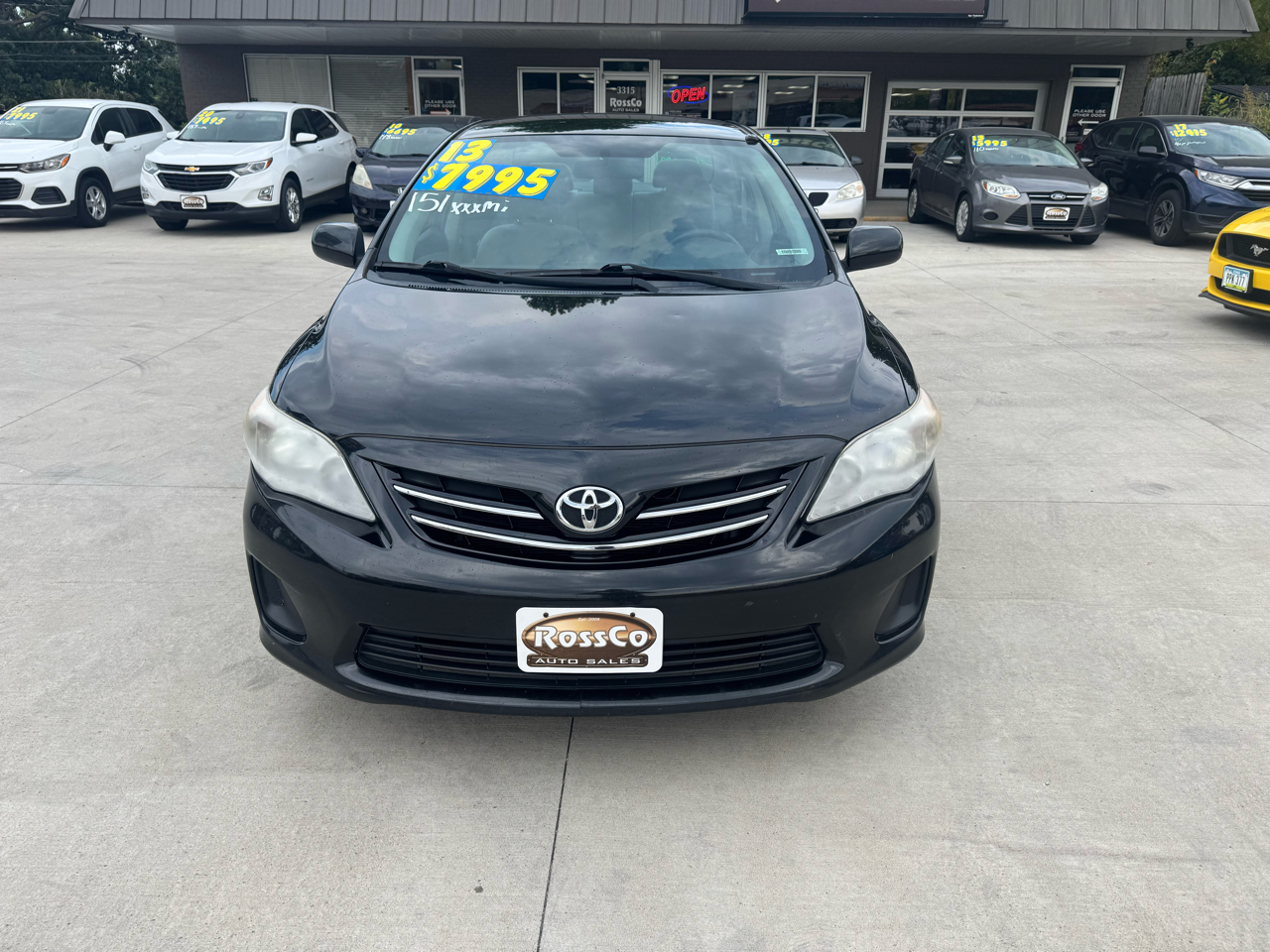2013 Toyota Corolla LE photo 2
