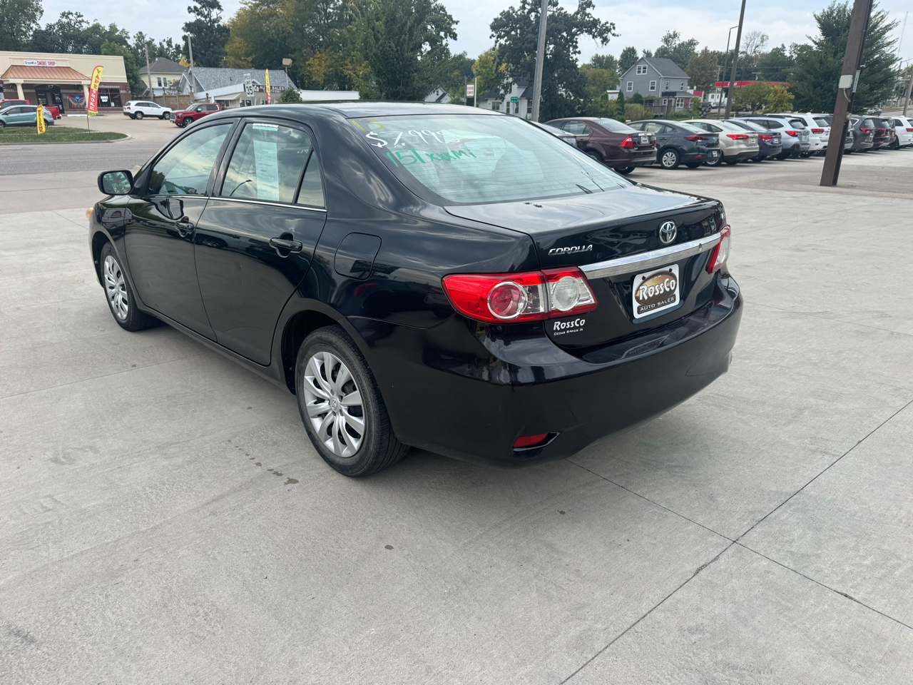 2013 Toyota Corolla LE photo 4