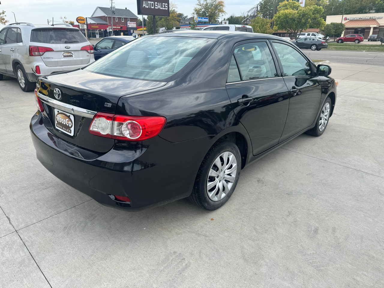 2013 Toyota Corolla LE photo 6