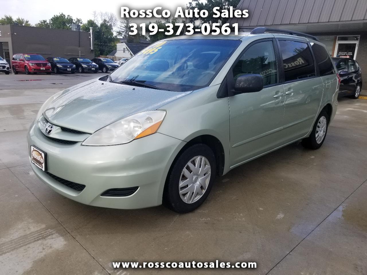 2010 Toyota Sienna LE