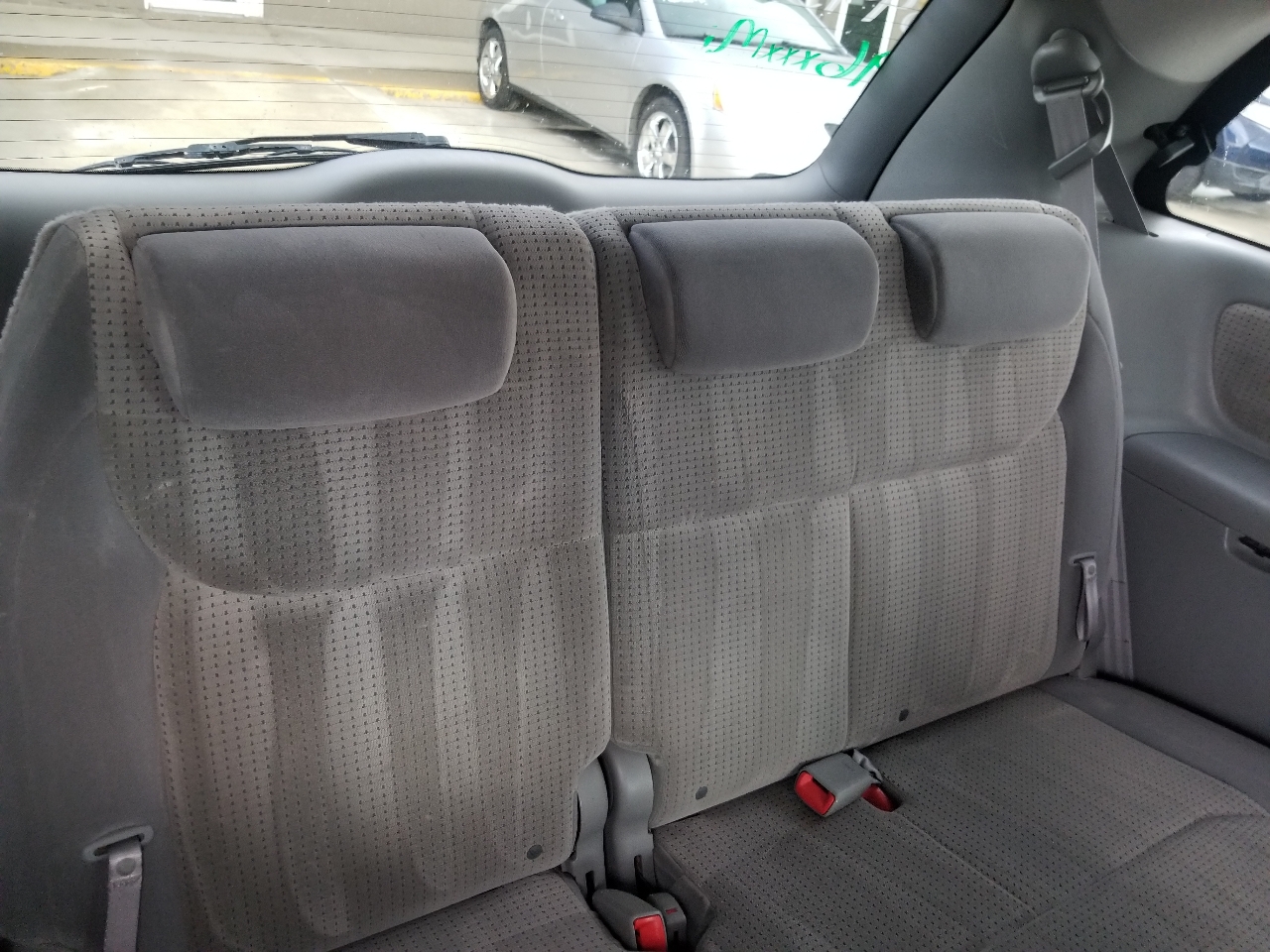 2010 Toyota Sienna LE photo 28