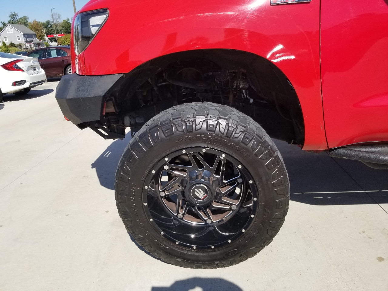 2011 Toyota Tundra SR5 photo 9