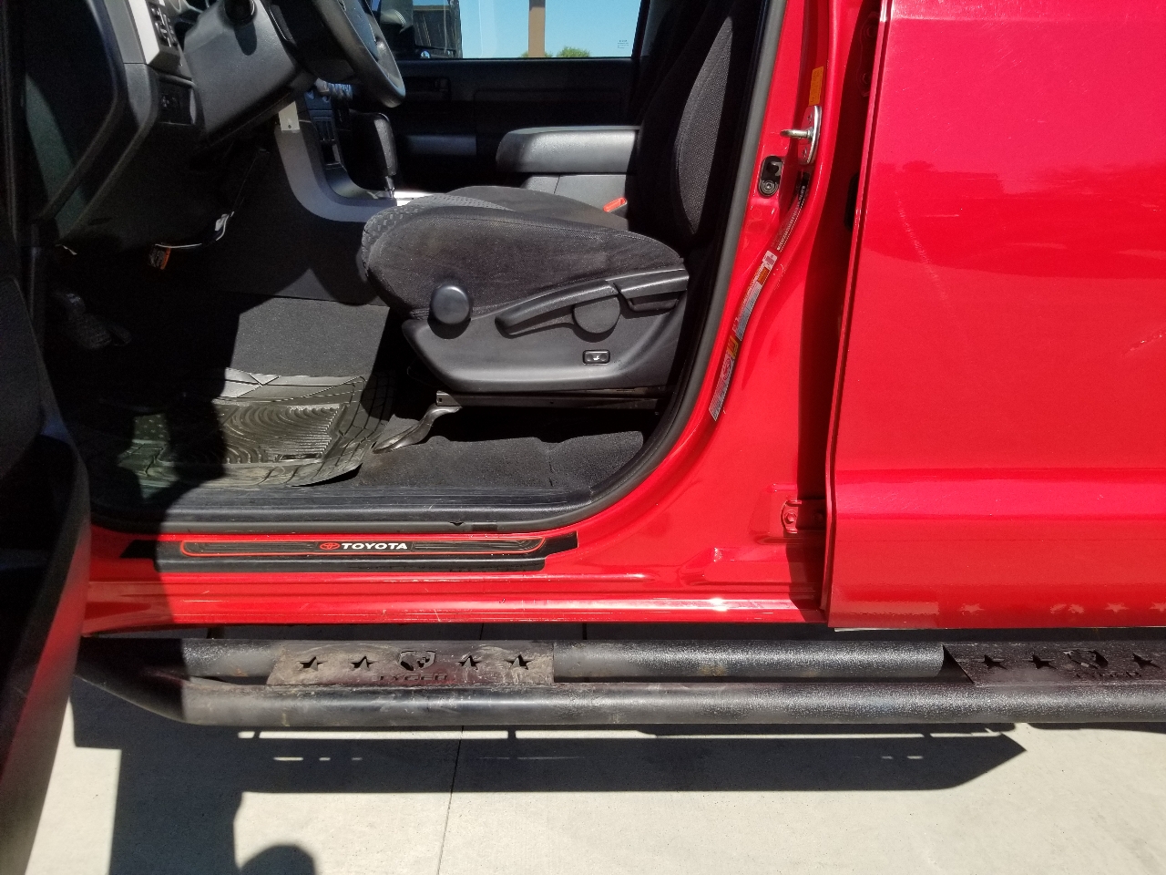2011 Toyota Tundra SR5 photo 17