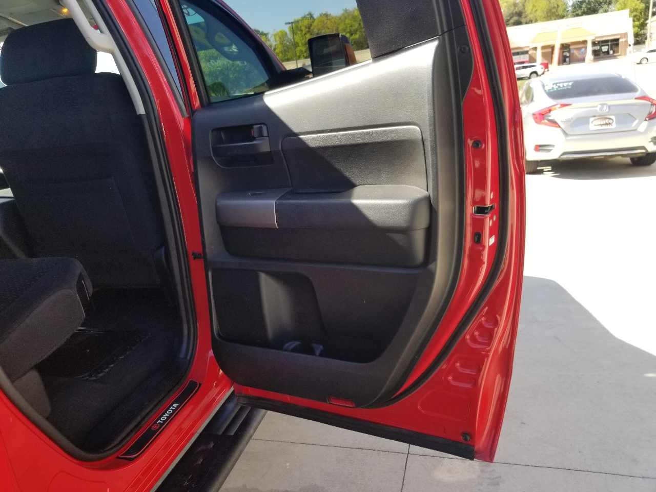 2011 Toyota Tundra SR5 photo 29