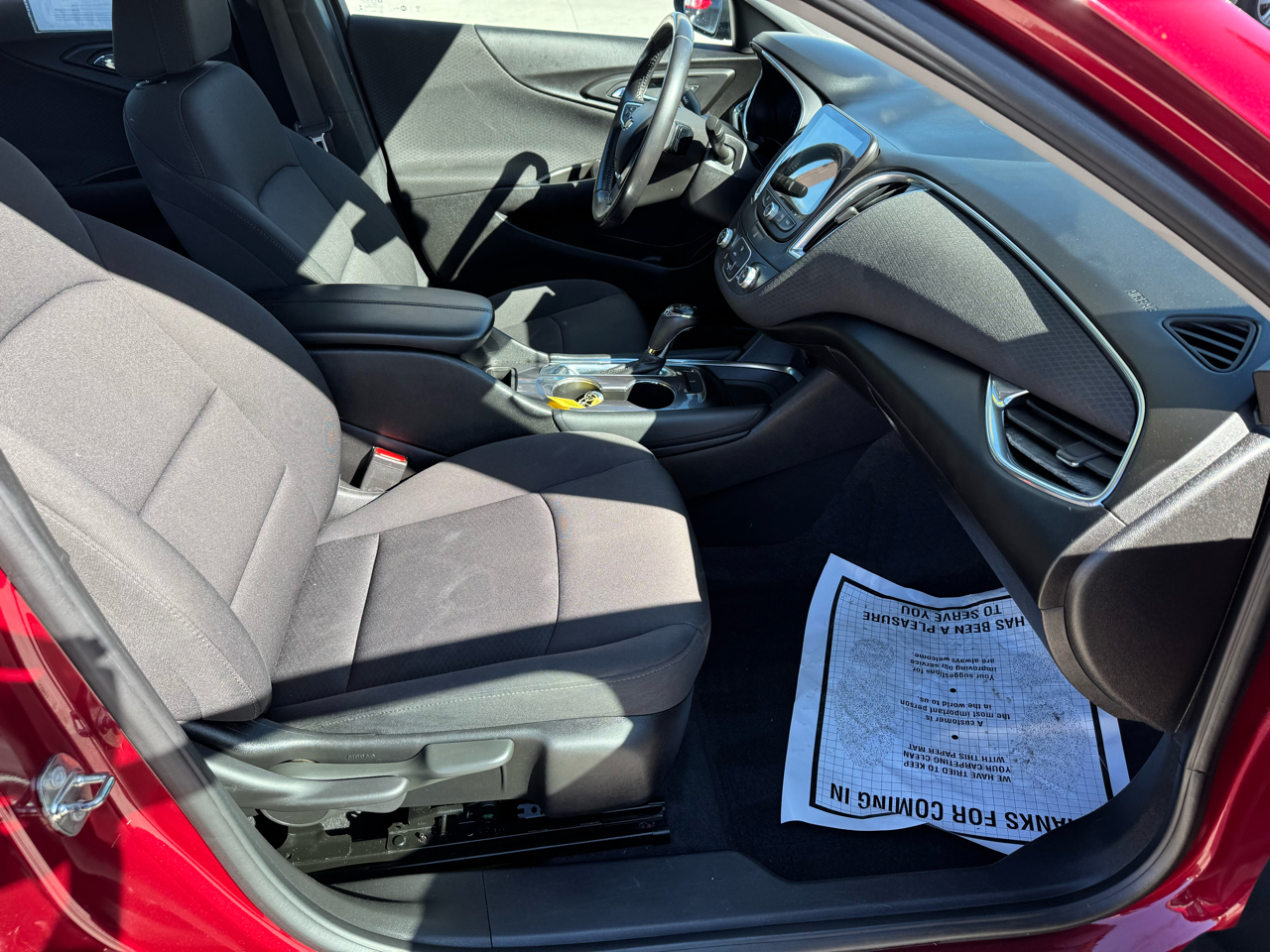 2018 Chevrolet Malibu 1LT photo 19