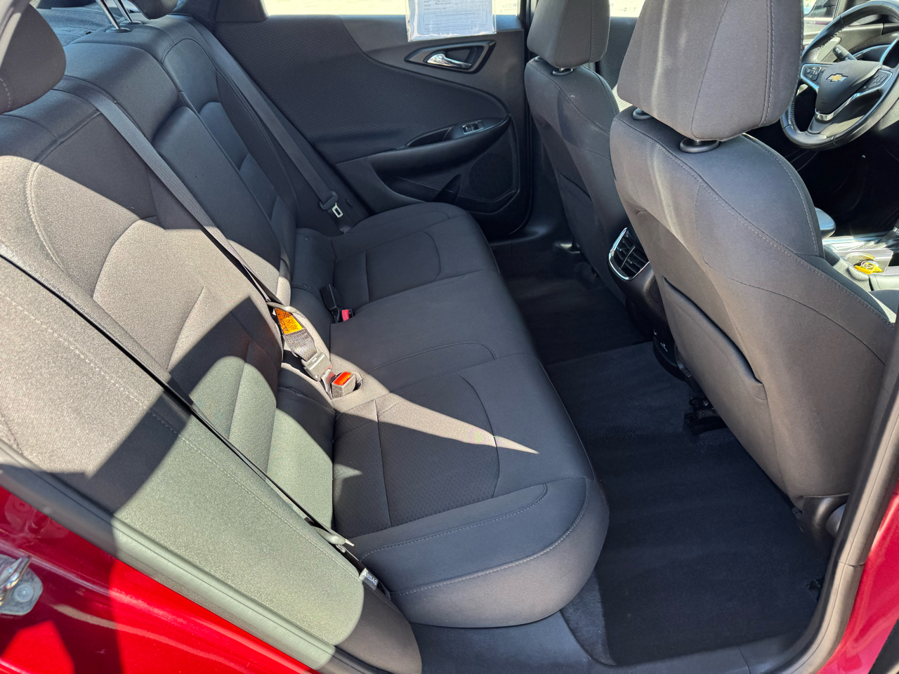 2018 Chevrolet Malibu 1LT photo 23