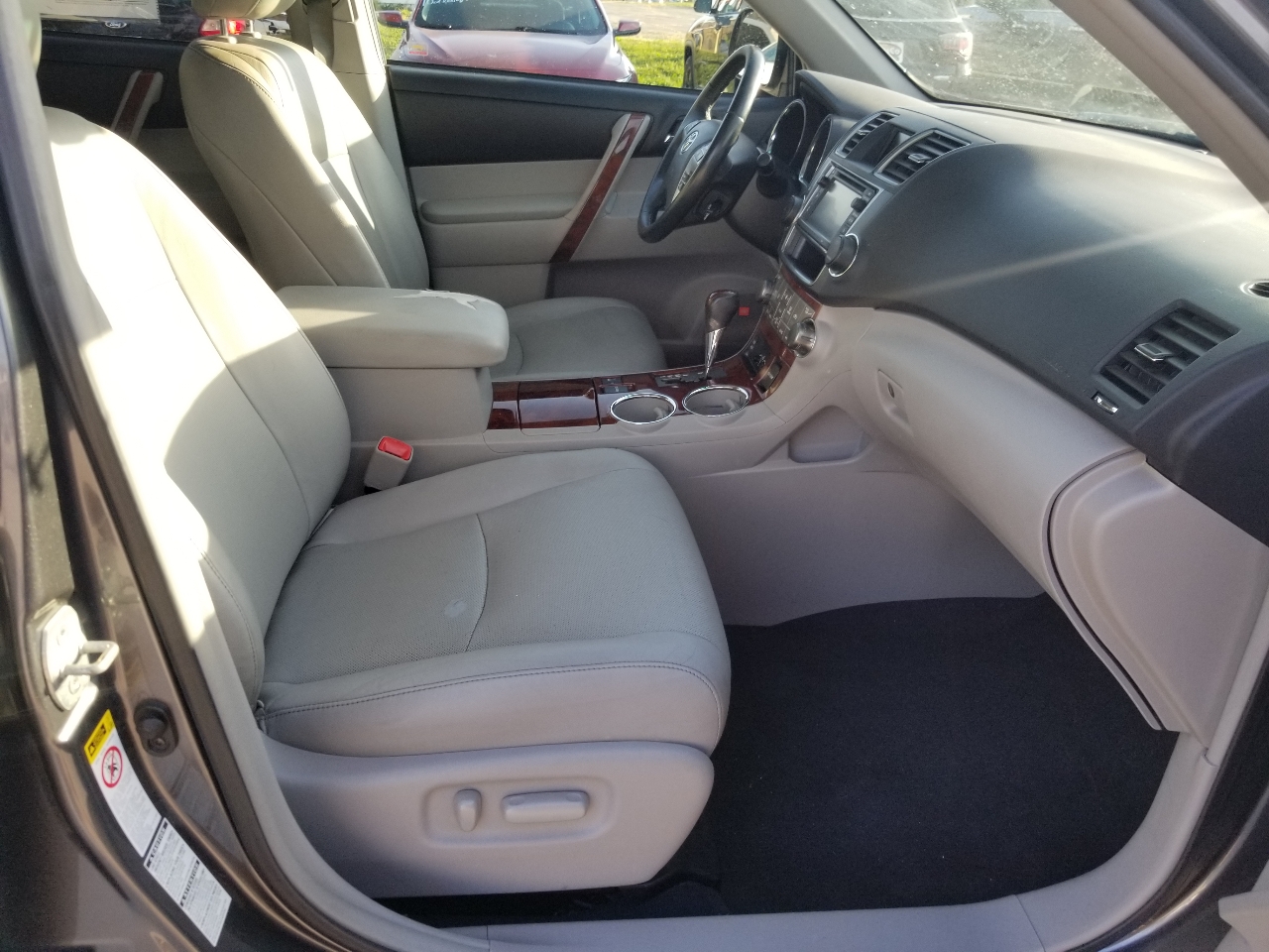 2013 Toyota Highlander Limited photo 24