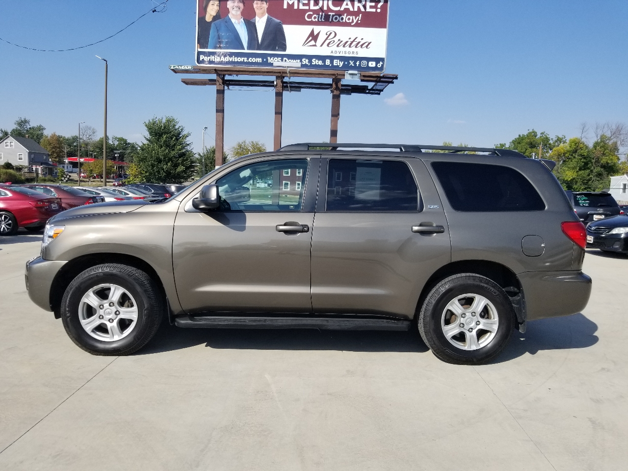 2011 Toyota Sequoia SR5 photo 8