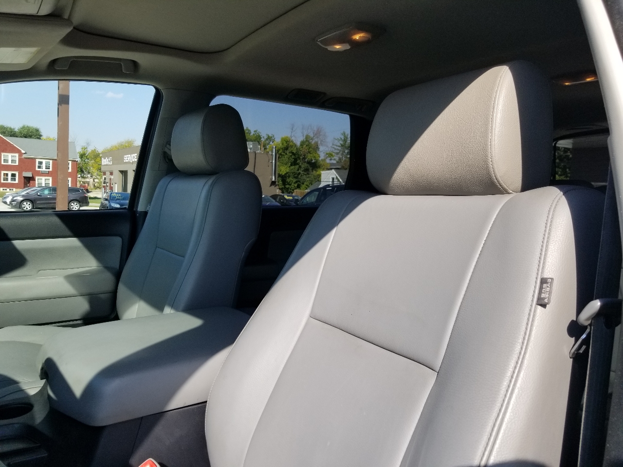 2011 Toyota Sequoia SR5 photo 17