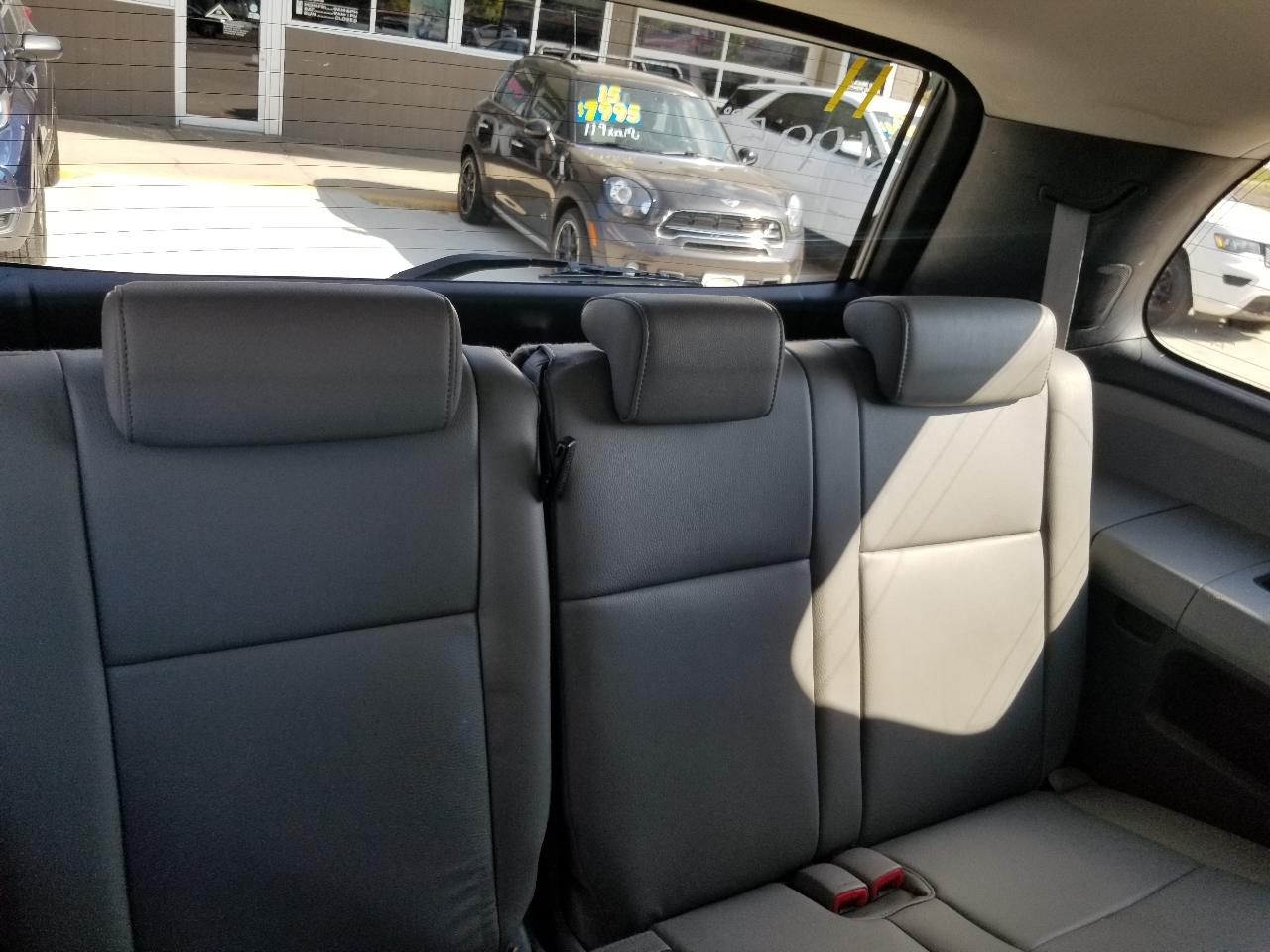 2011 Toyota Sequoia SR5 photo 32