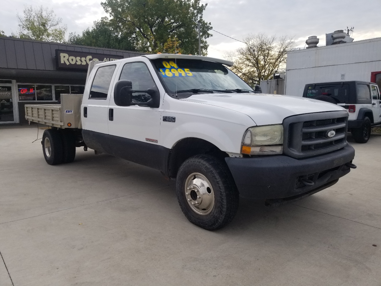 2004 Ford F-350 XL photo 2