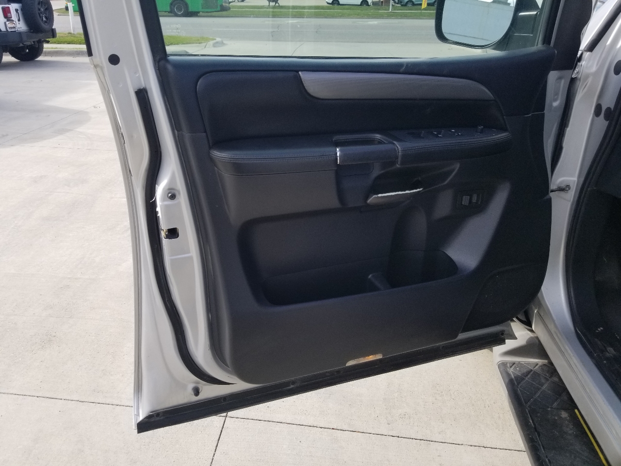 Nissan Armada SL 4WD 2012 Nissan Armada SL 4WD 2012