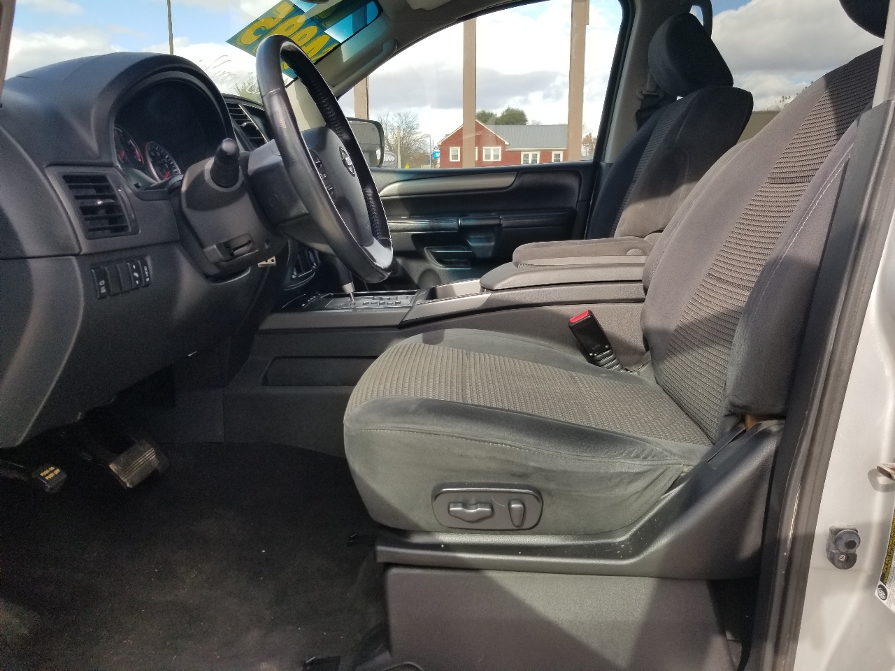 Nissan Armada SL 4WD 2012 Nissan Armada SL 4WD 2012