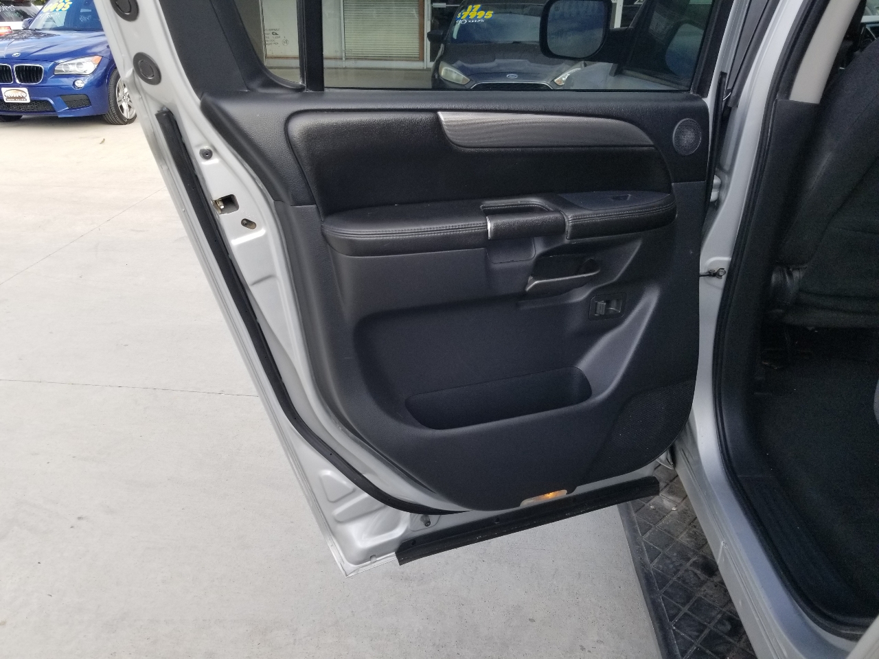 Nissan Armada SL 4WD 2012 Nissan Armada SL 4WD 2012