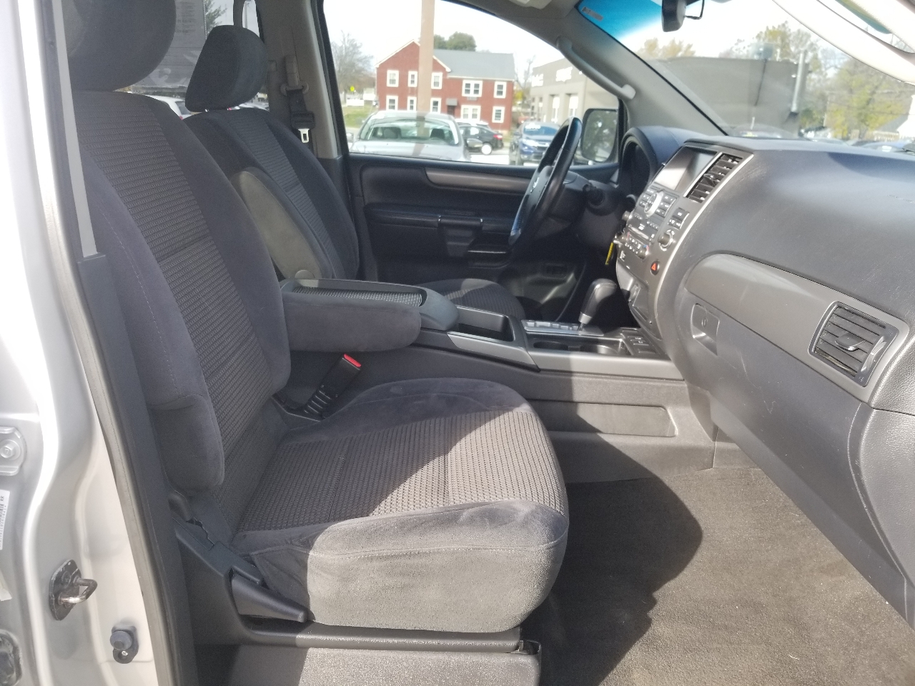 Nissan Armada SL 4WD 2012 Nissan Armada SL 4WD 2012