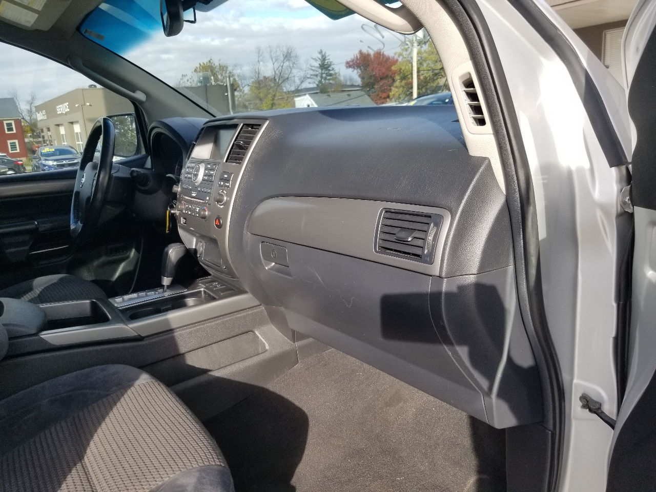 Nissan Armada SL 4WD 2012 Nissan Armada SL 4WD 2012