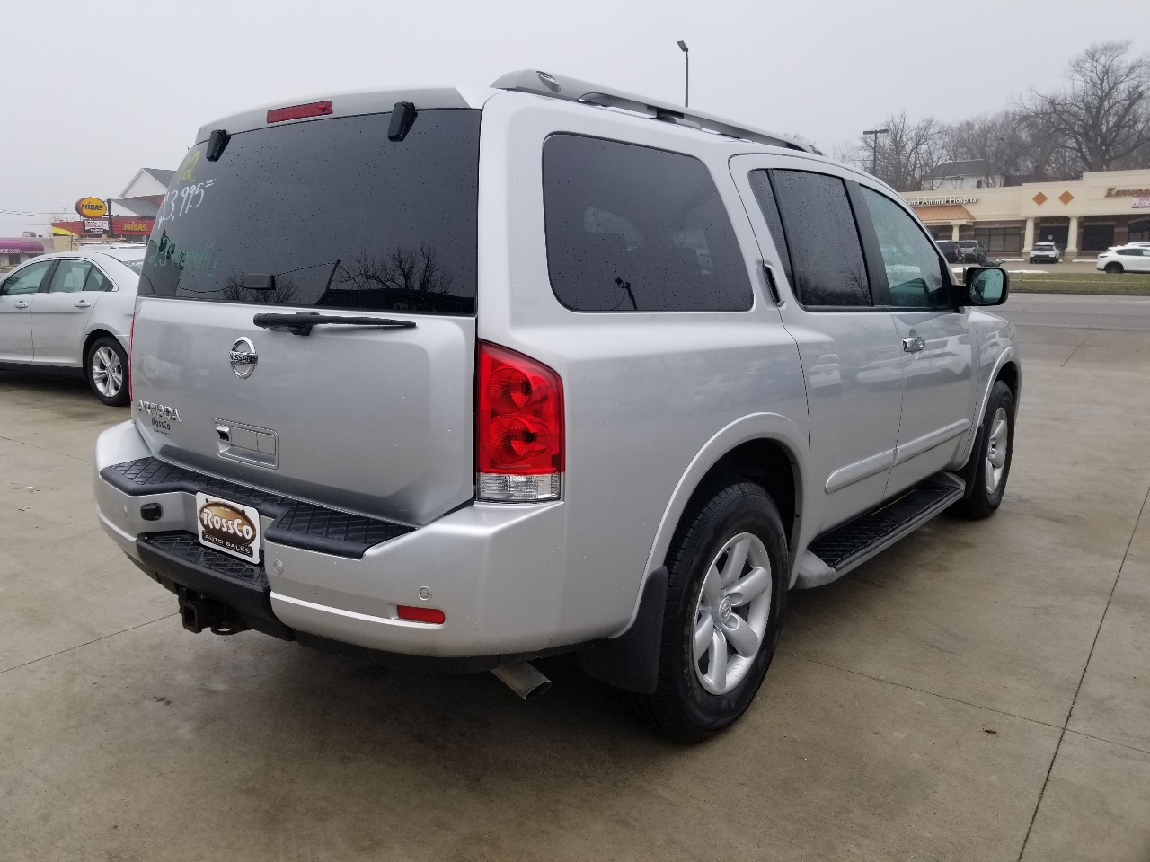 Nissan Armada 4WD 4dr SV 2012