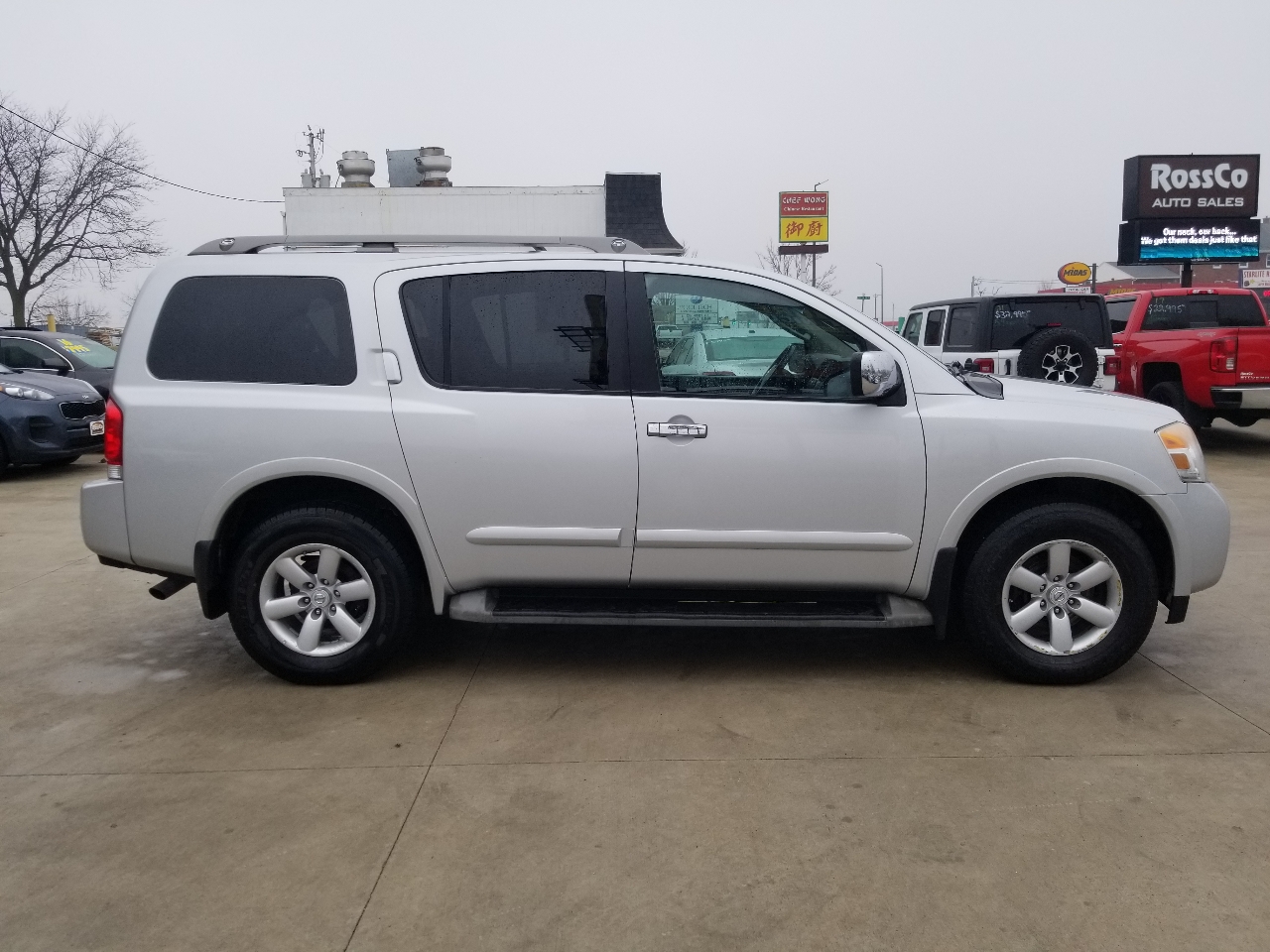 Nissan Armada 4WD 4dr SV 2012