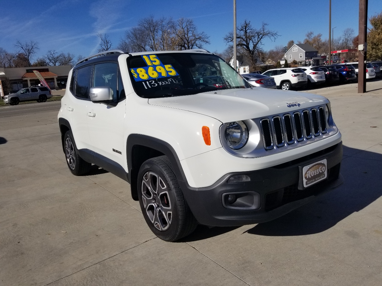 2015 Jeep Renegade Limited photo 3