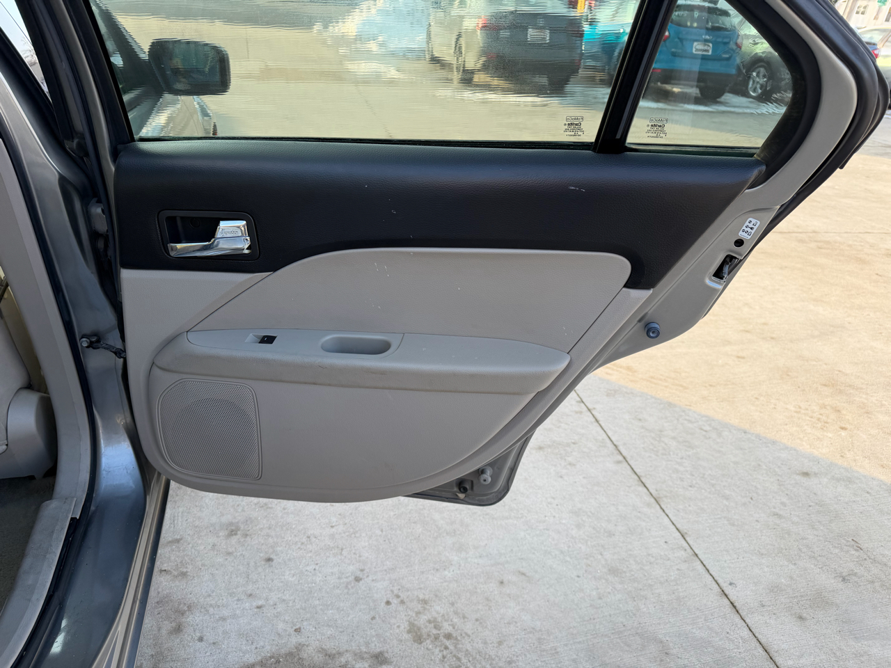 Ford Fusion I4 S 2009