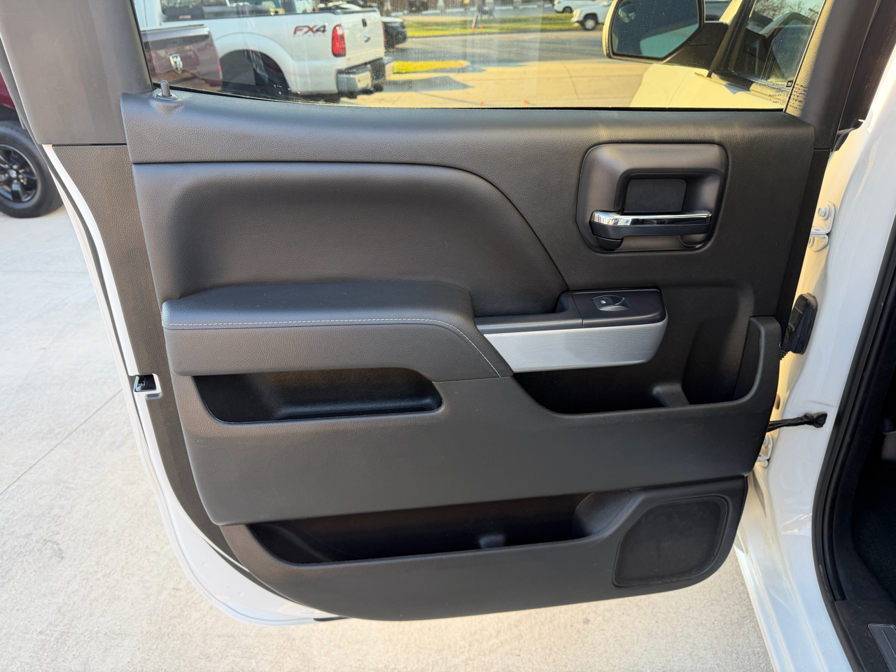 Chevrolet Silverado 1500 1LT Crew Cab 4WD 2014