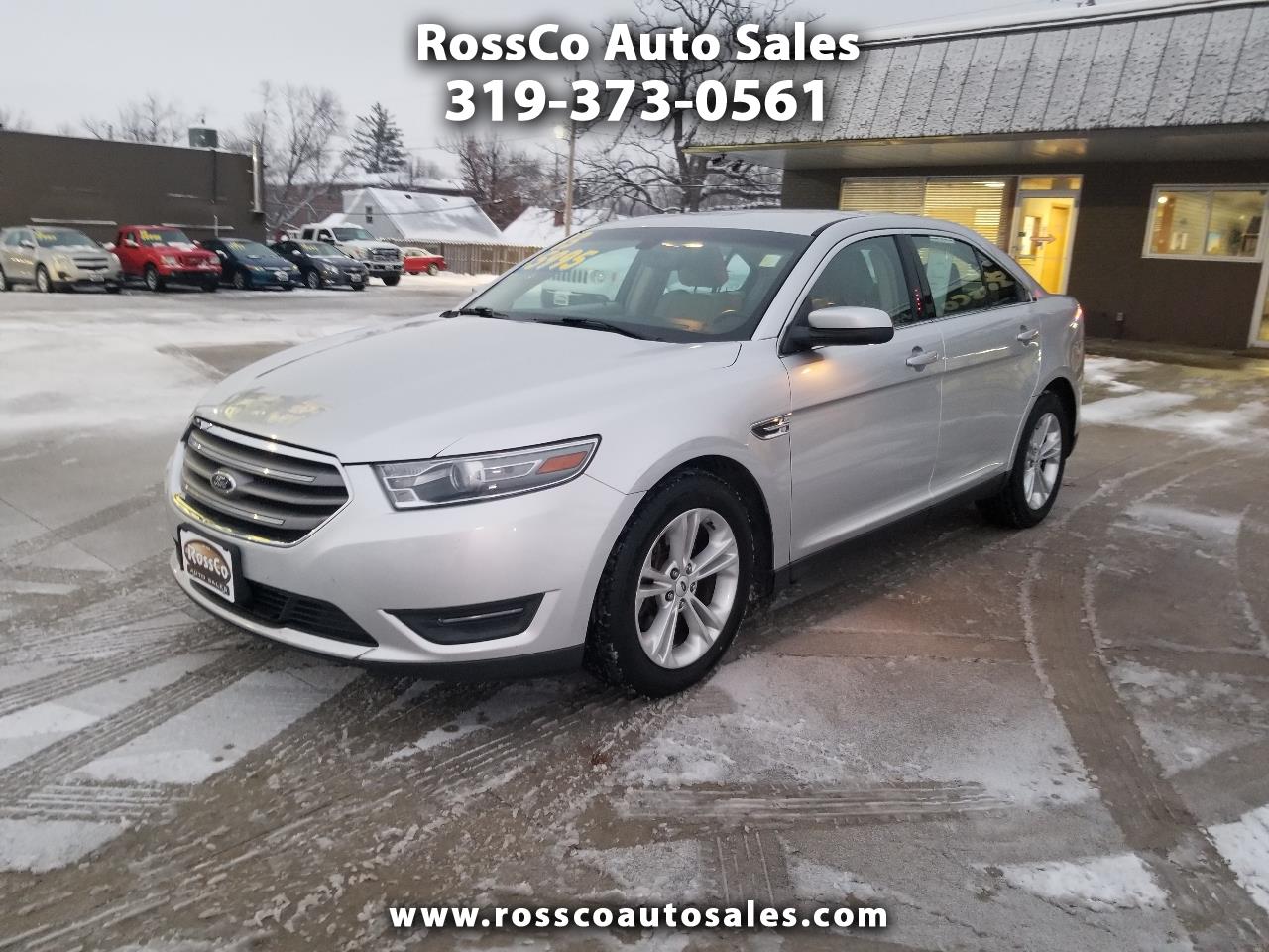 2013 Ford Taurus SEL's photo