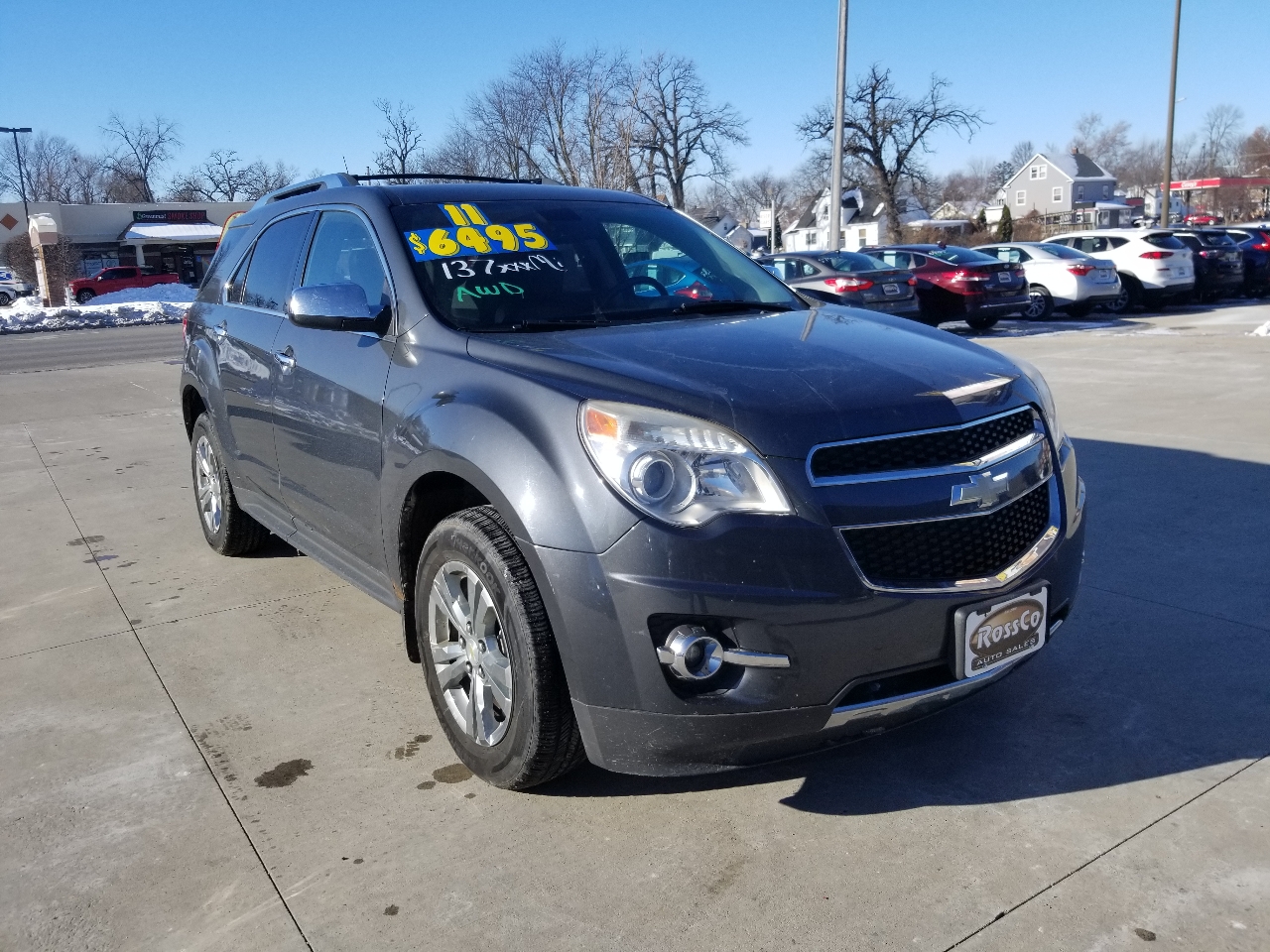 2011 Chevrolet Equinox LTZ photo 2