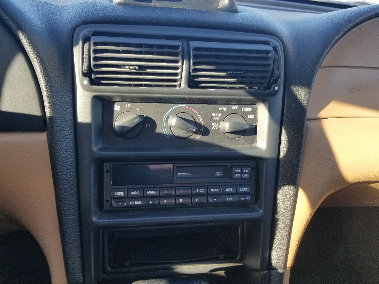 Ford Mustang 2dr Convertible 1994