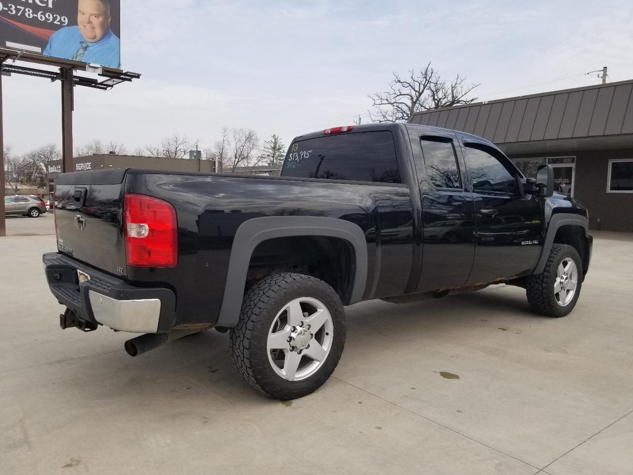 Chevrolet Silverado 2500HD 4WD Ext Cab 144.2" LTZ 2012