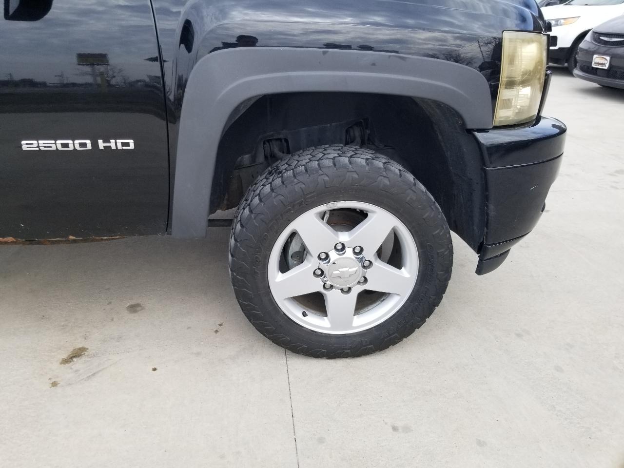 Chevrolet Silverado 2500HD 4WD Ext Cab 144.2" LTZ 2012