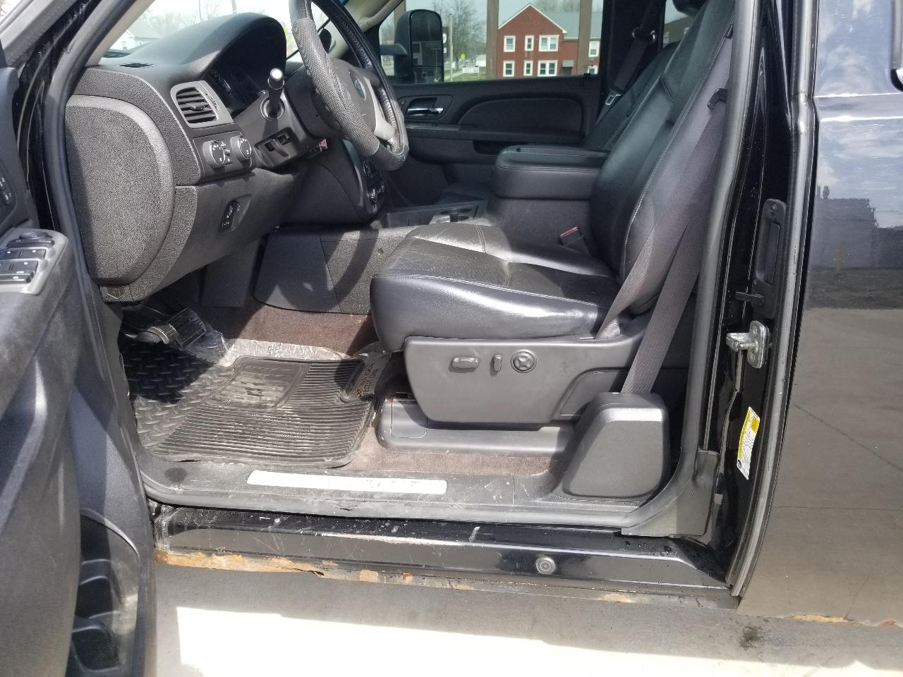 Chevrolet Silverado 2500HD 4WD Ext Cab 144.2" LTZ 2012