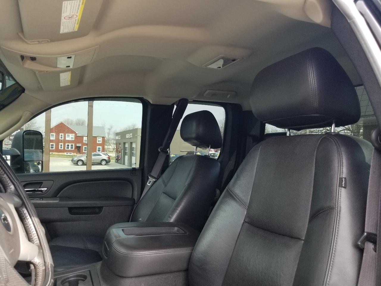 Chevrolet Silverado 2500HD 4WD Ext Cab 144.2" LTZ 2012