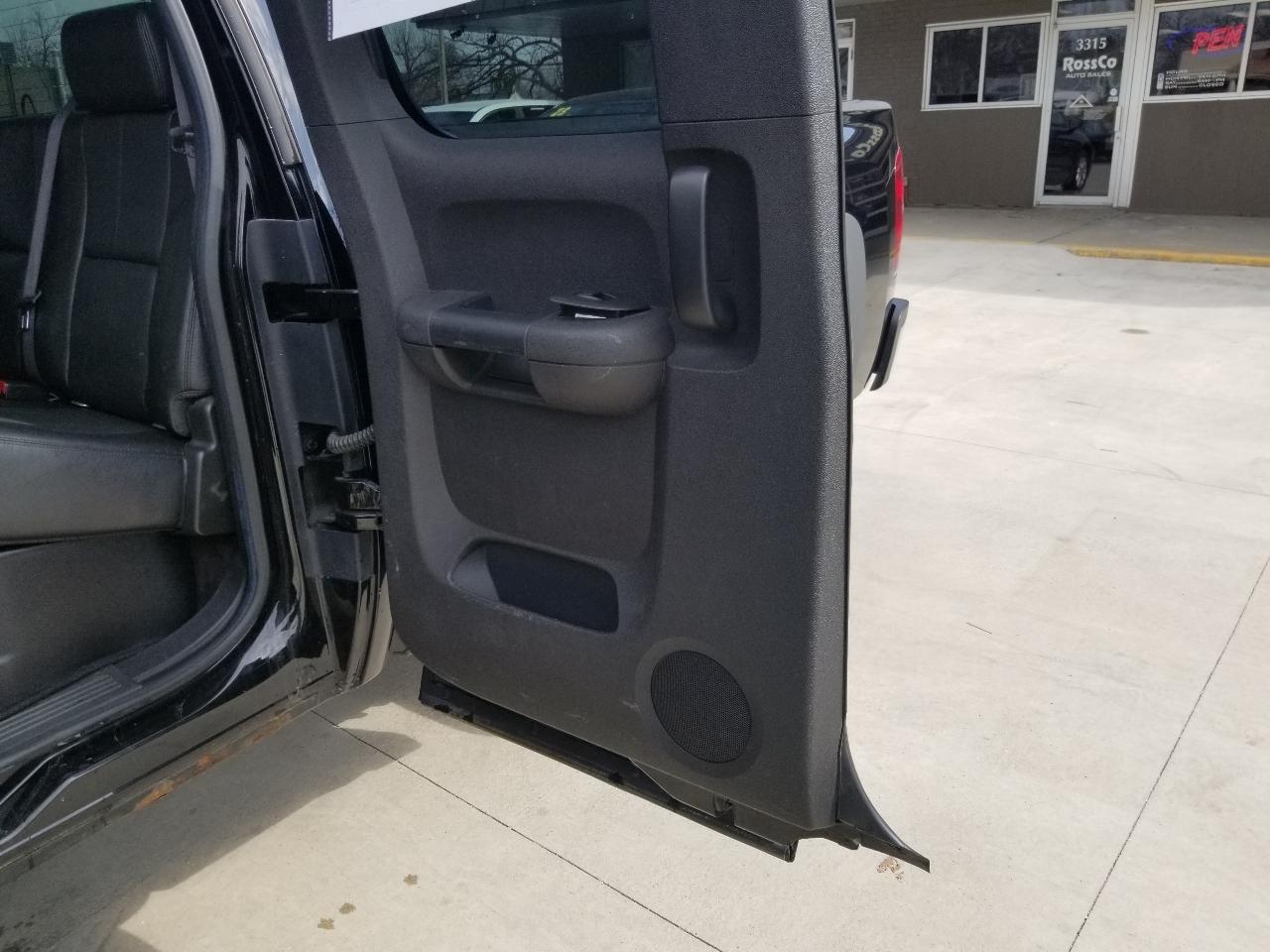 Chevrolet Silverado 2500HD 4WD Ext Cab 144.2" LTZ 2012