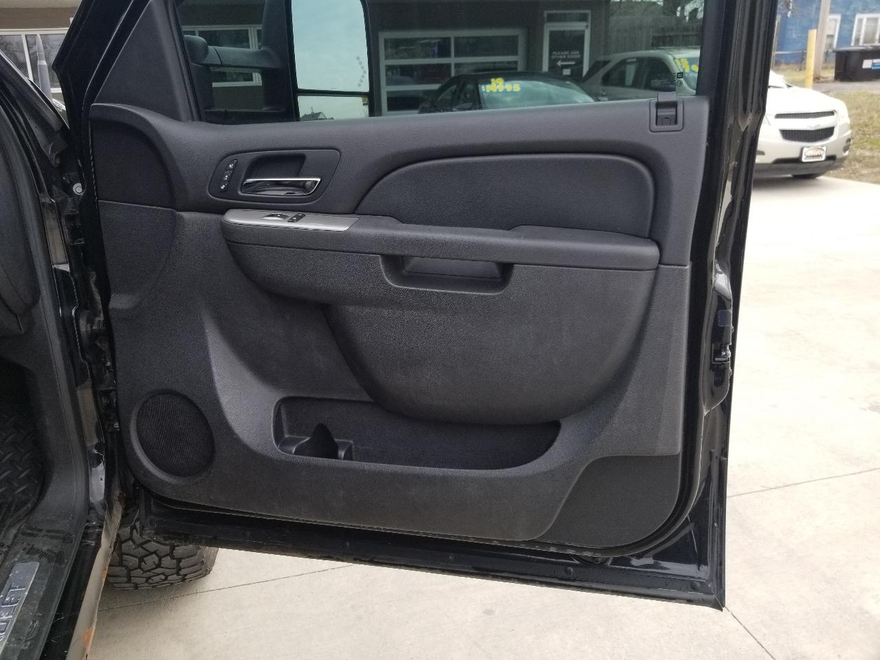 Chevrolet Silverado 2500HD 4WD Ext Cab 144.2" LTZ 2012