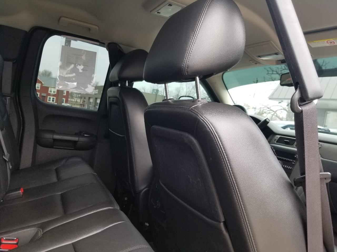 Chevrolet Silverado 2500HD 4WD Ext Cab 144.2" LTZ 2012