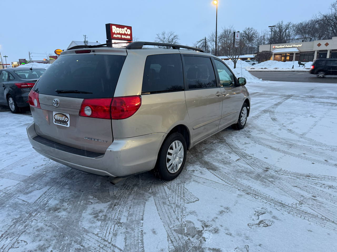 Toyota Sienna LE 7-Passenger 2006