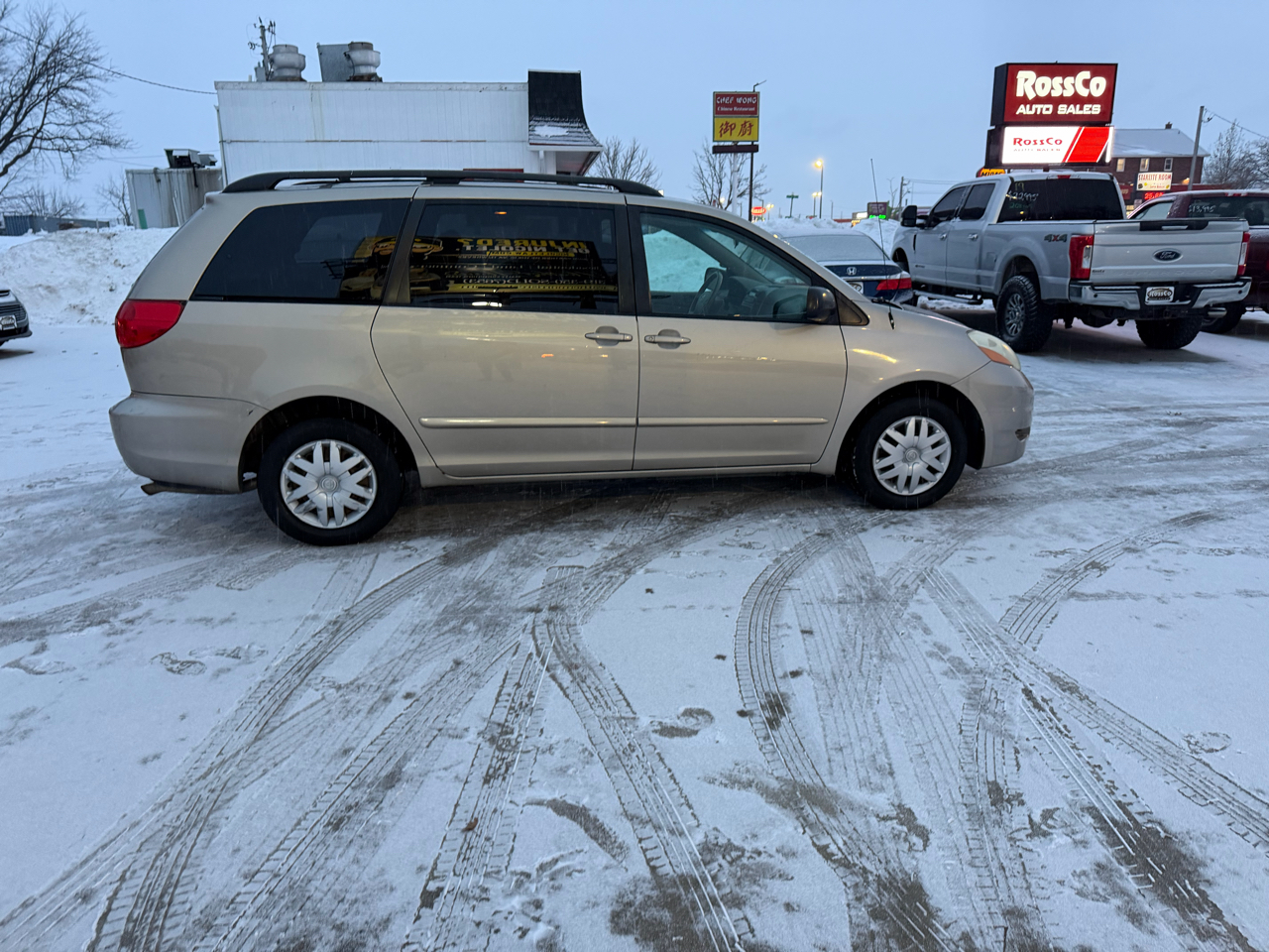 Toyota Sienna LE 7-Passenger 2006