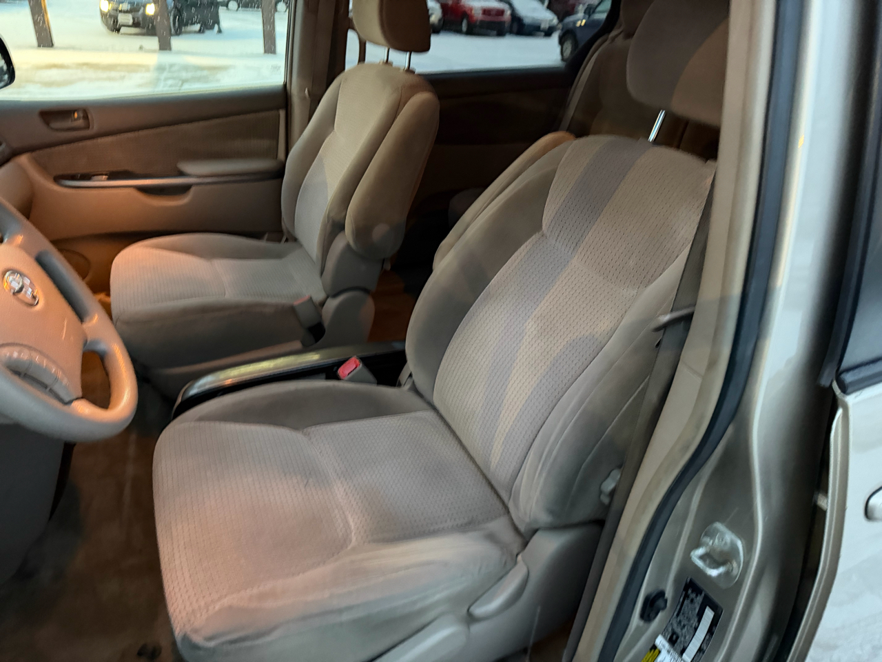 Toyota Sienna LE 7-Passenger 2006