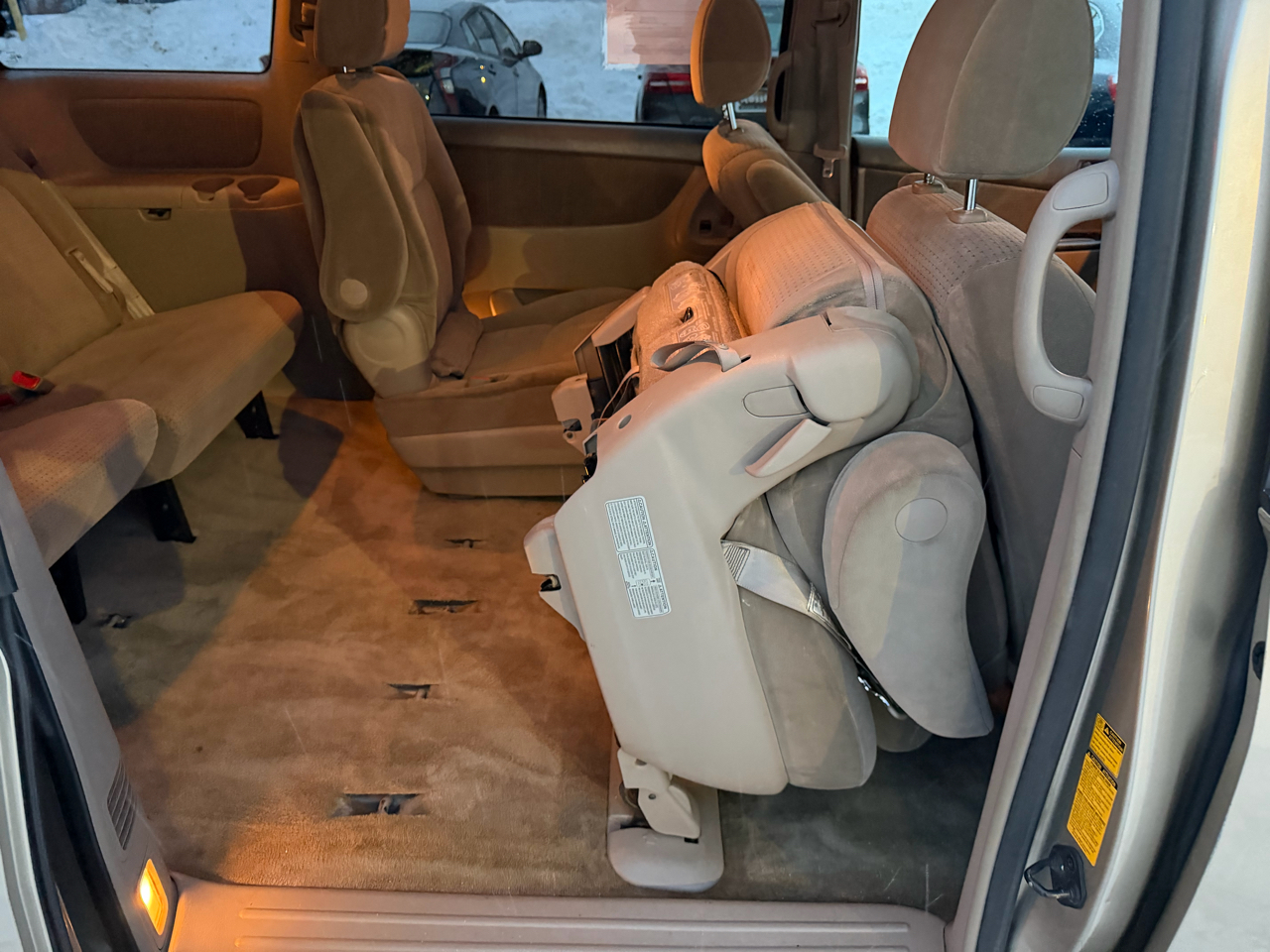 Toyota Sienna LE 7-Passenger 2006