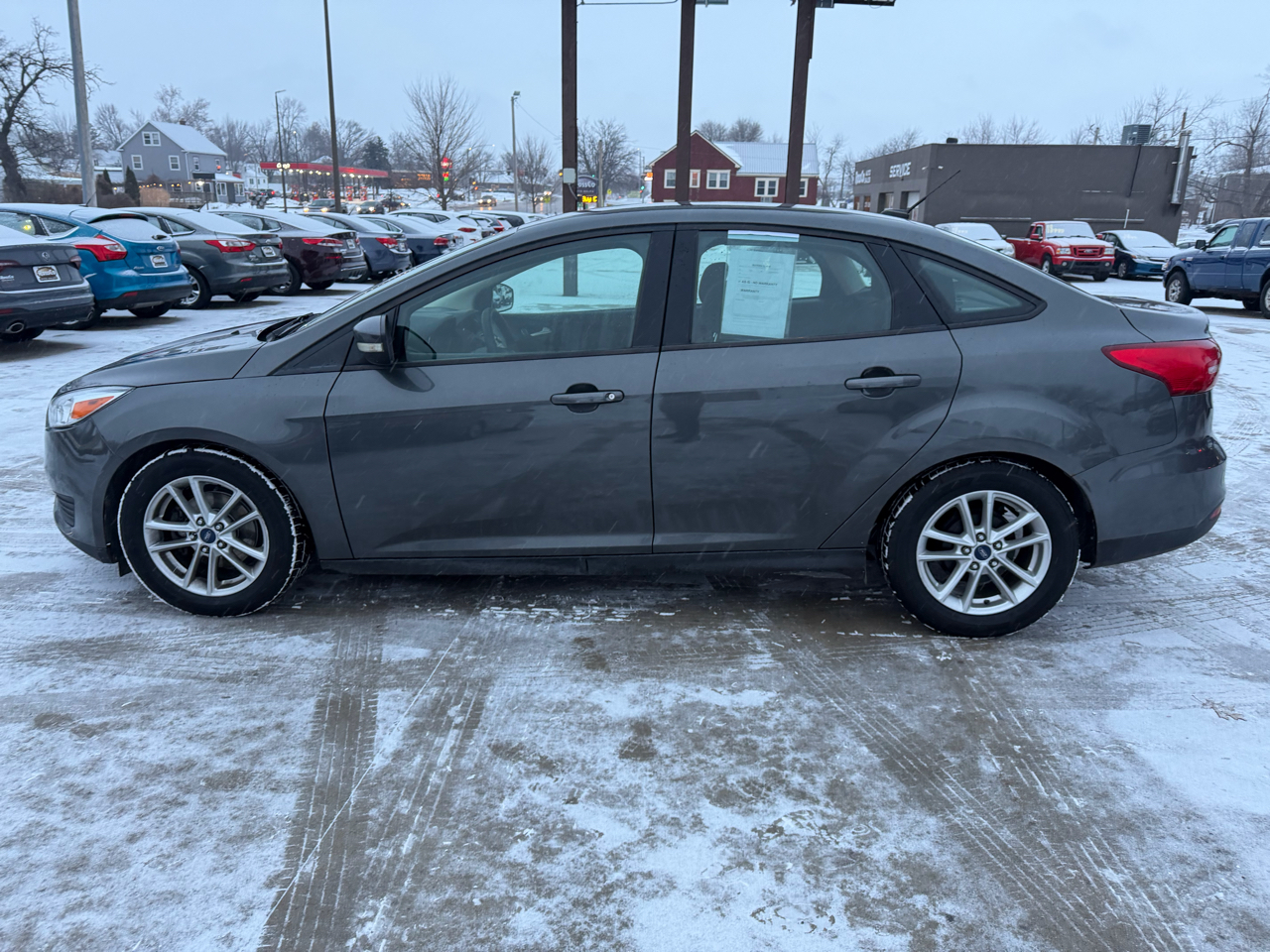 Ford Focus SE Sedan 2016