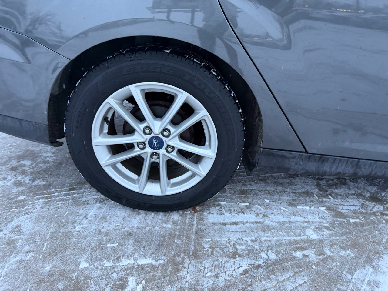 Ford Focus SE Sedan 2016