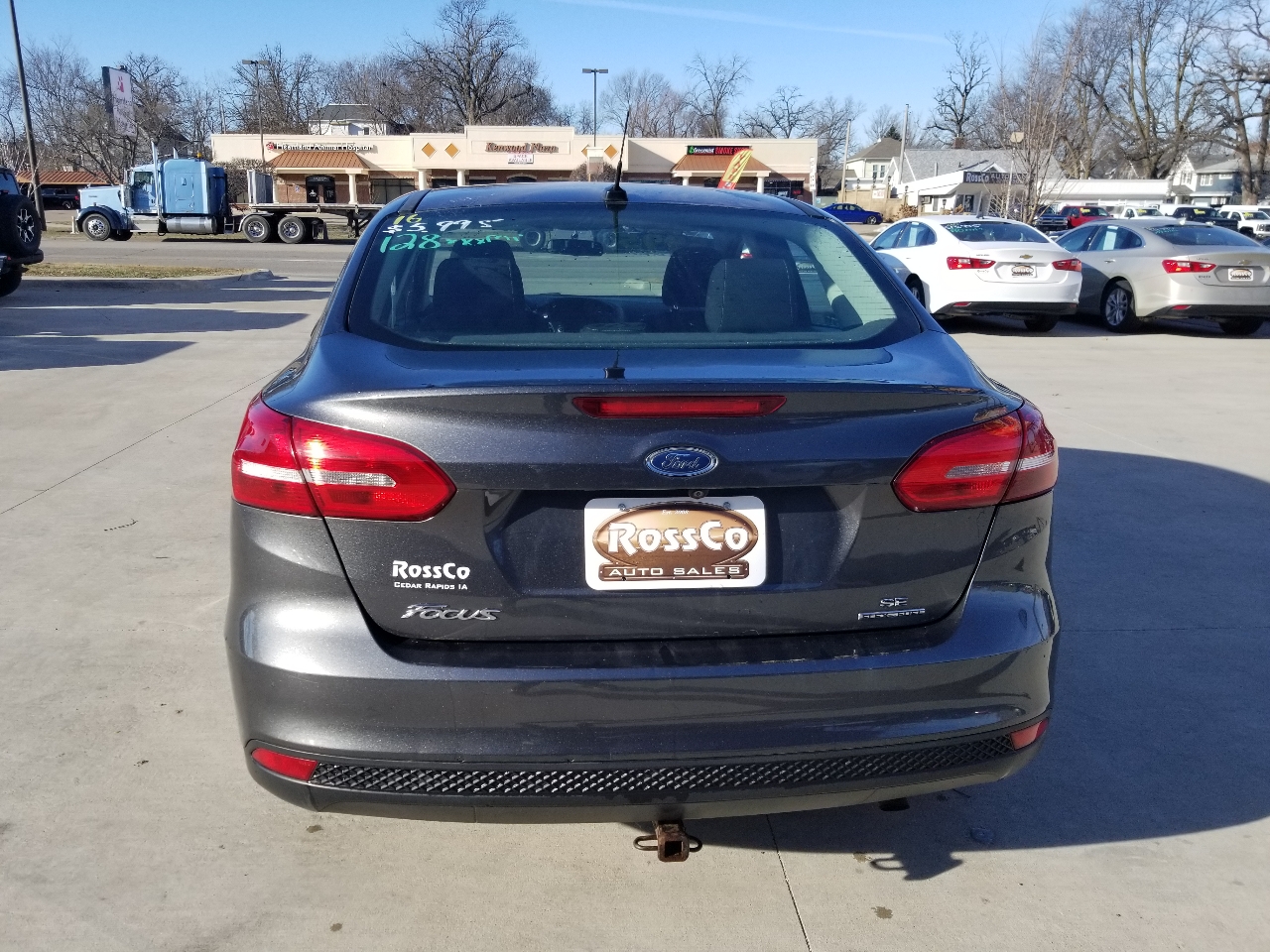 Ford Focus 4dr Sdn SE 2016