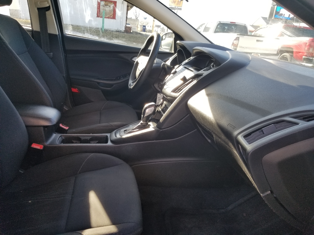 Ford Focus 4dr Sdn SE 2016