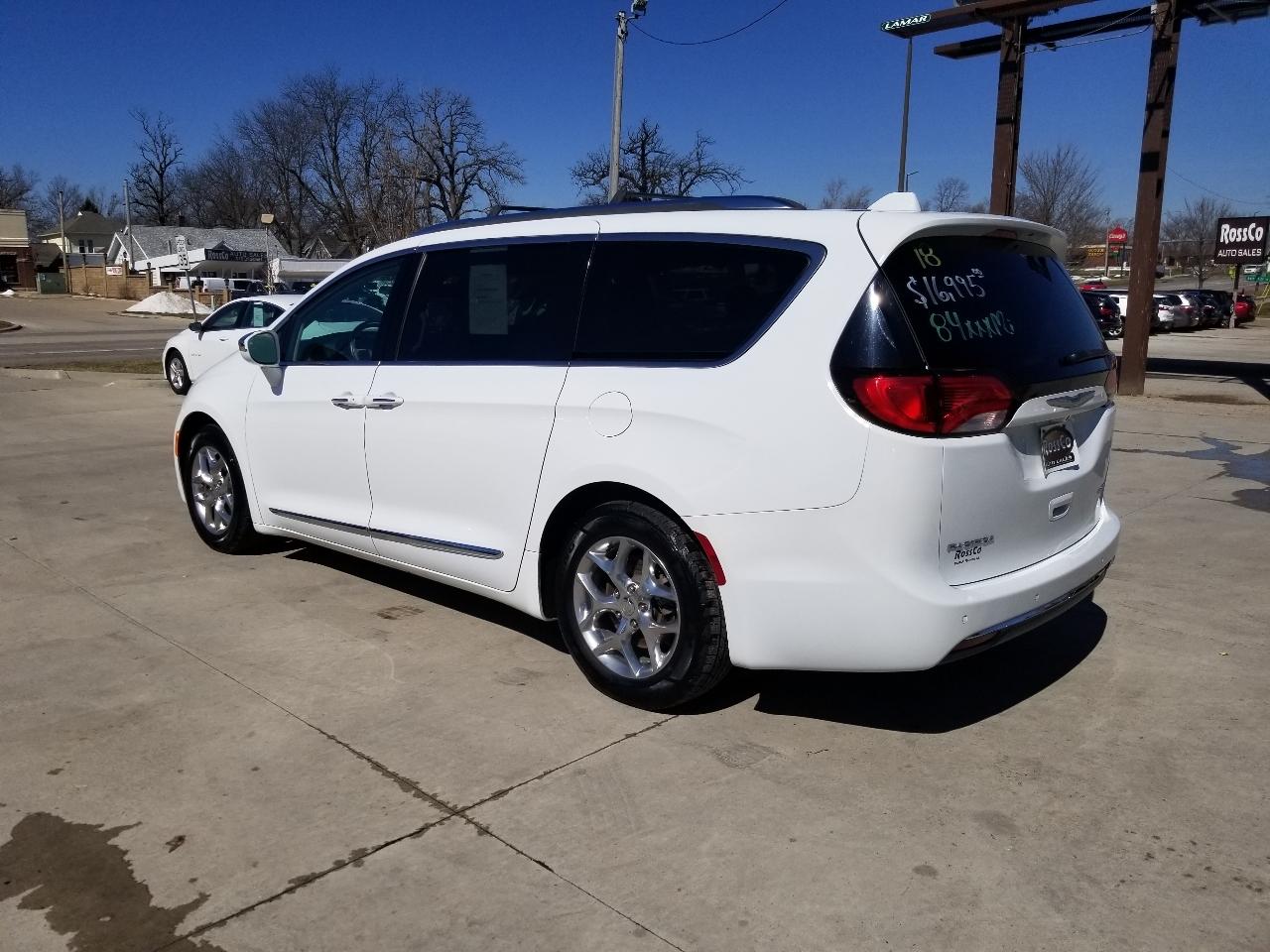 Chrysler Pacifica Limited FWD 2018