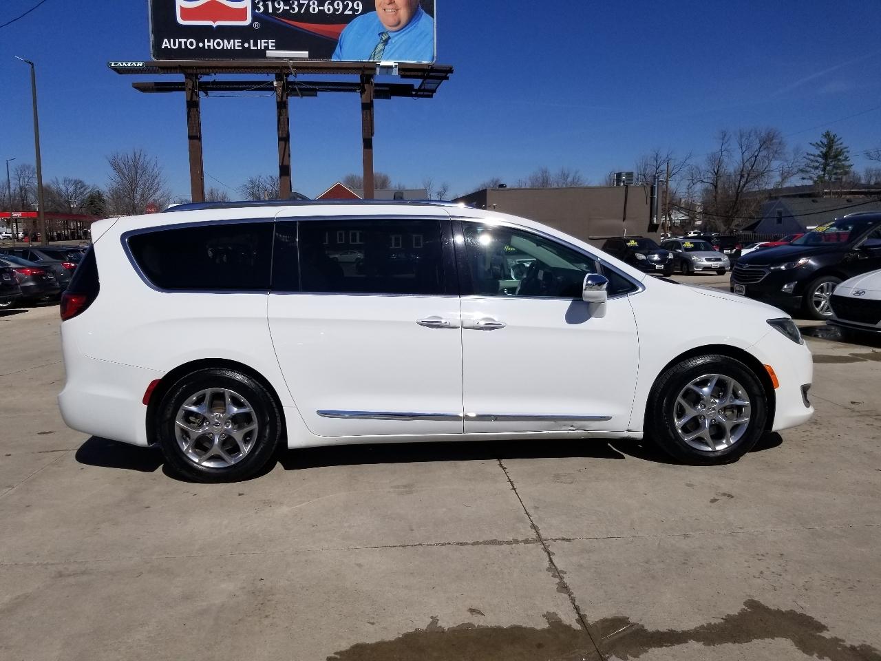 Chrysler Pacifica Limited FWD 2018
