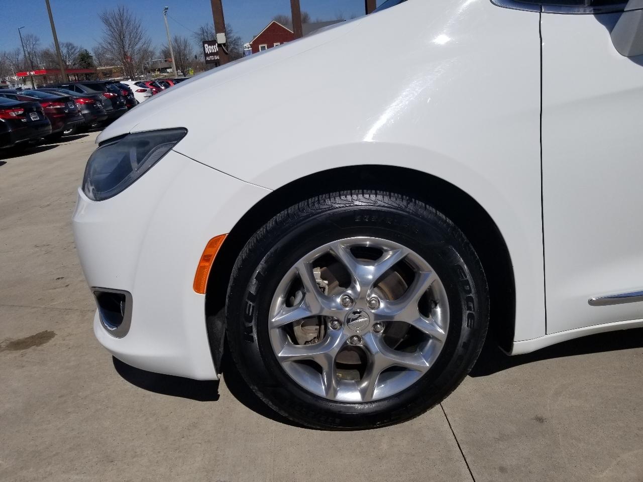 Chrysler Pacifica Limited FWD 2018