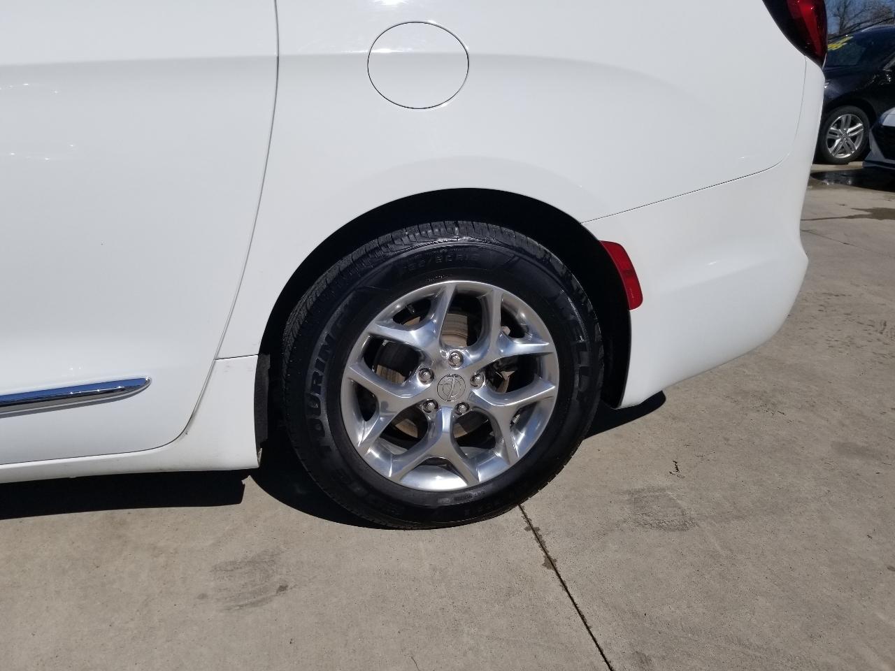 Chrysler Pacifica Limited FWD 2018