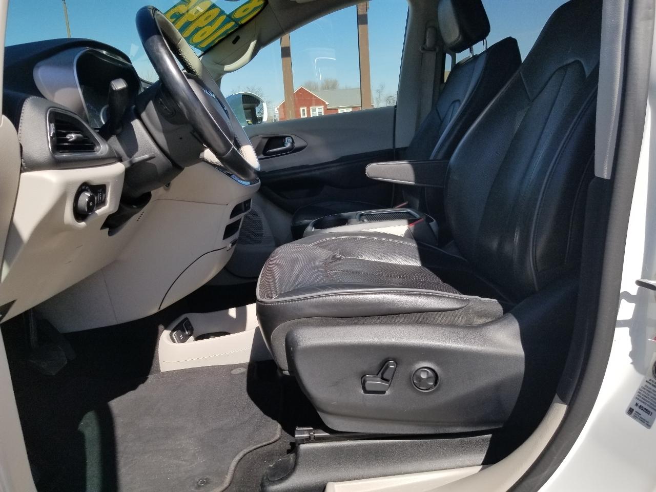 Chrysler Pacifica Limited FWD 2018