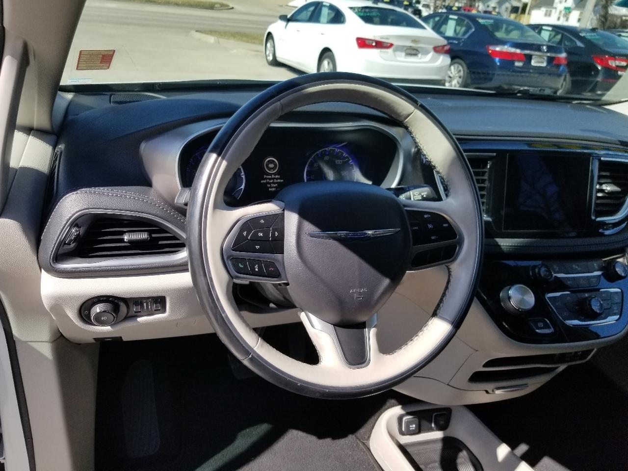 Chrysler Pacifica Limited FWD 2018